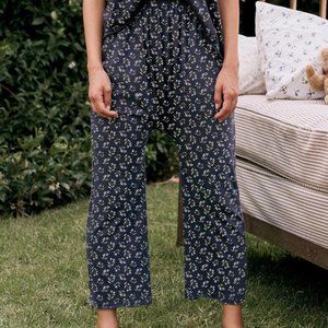 THE GREAT. The Lounge Crop Pants - blue/cream floral